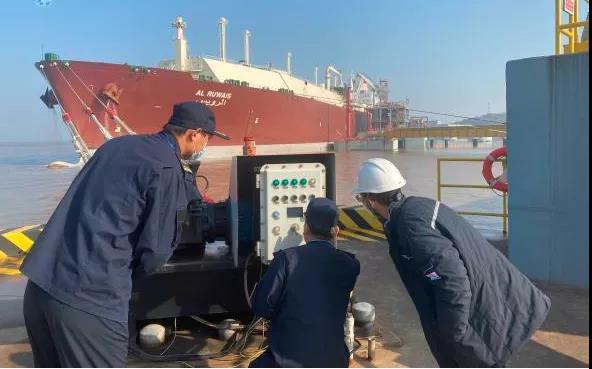 注意!受寒潮大風影響,港區暫停空箱進提箱作業!