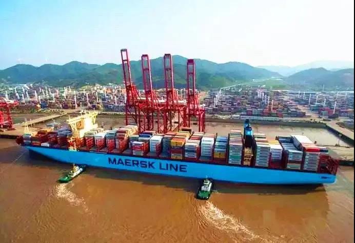 超大型集裝箱船紛至沓來