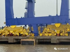 MSC旗下一艘14,000TEU級超大型集裝箱船，與碼頭發生嚴重碰撞！！