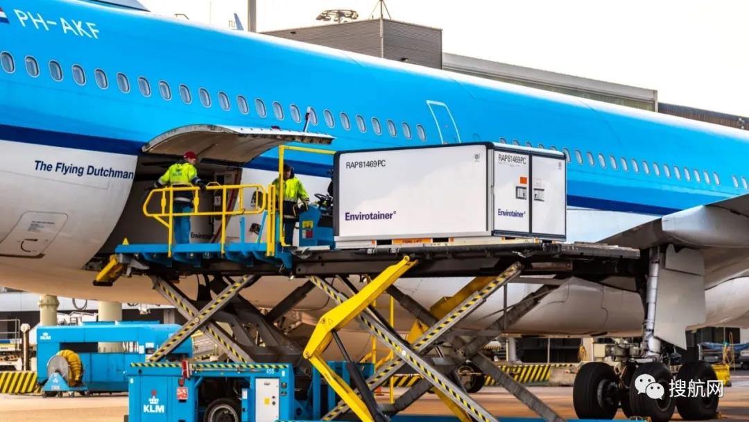 貨運(yùn)填補(bǔ)航空缺口,全球最大貨運(yùn)機(jī)場(chǎng)貨運(yùn)量下降7%,客運(yùn)量下降87%