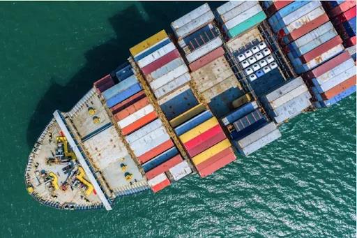 缺箱即將結(jié)束？運費從1600到1萬英鎊翻6倍，看看英國進(jìn)口商和貨代痛苦遭遇