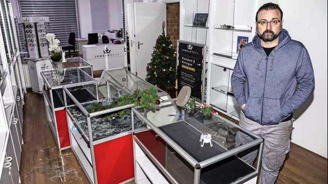 荷蘭內戰爆發？超10城暴亂：縱火、搶劫、襲警、火燒新冠檢測站！恐將持續數周！