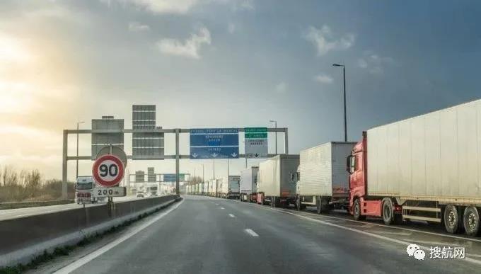 預警！該國所有部門將進行大罷工，港口封鎖、波及海峽航道，邊境運輸將遭受打擊