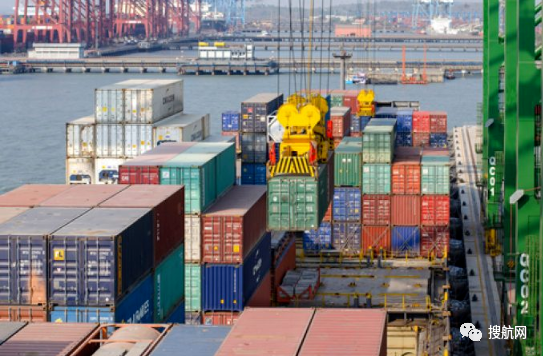 新一輪擁堵延誤！新加坡港堵了，吉大港堵了，英國利物浦港堵了，滯留貨物被拍賣了！