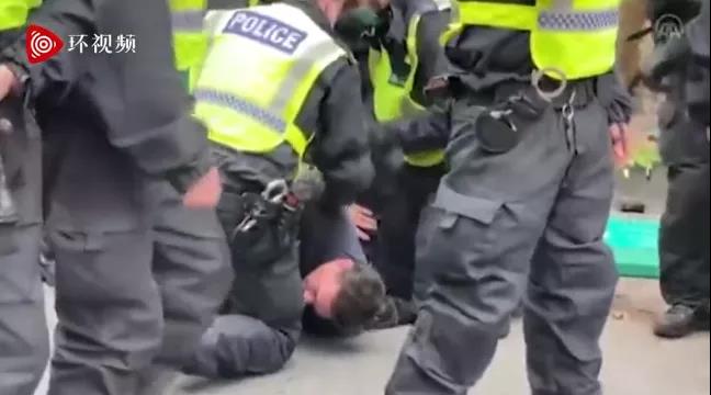 外貿(mào)預(yù)警！美國(guó)多地游行集會(huì)，德國(guó)、英國(guó)上萬(wàn)人反疫情封鎖大游行！這些港口被進(jìn)口貨物擠爆……