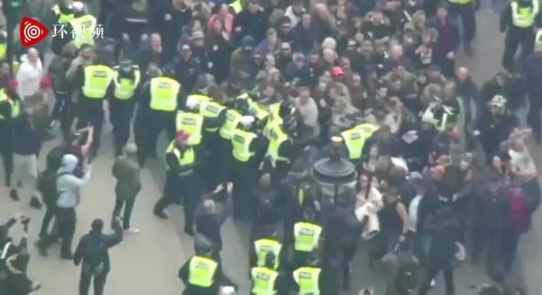 外貿(mào)預(yù)警！美國(guó)多地游行集會(huì)，德國(guó)、英國(guó)上萬(wàn)人反疫情封鎖大游行！這些港口被進(jìn)口貨物擠爆……