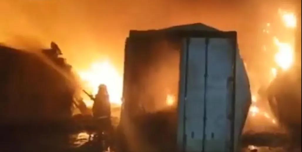 突發(fā)！你的貨物被燒了，未提貨，集裝箱被炸毀！