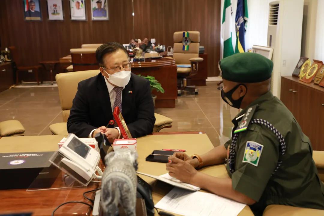 預(yù)警!3中國(guó)公民被綁架!國(guó)外的中國(guó)商店遭到搶劫!